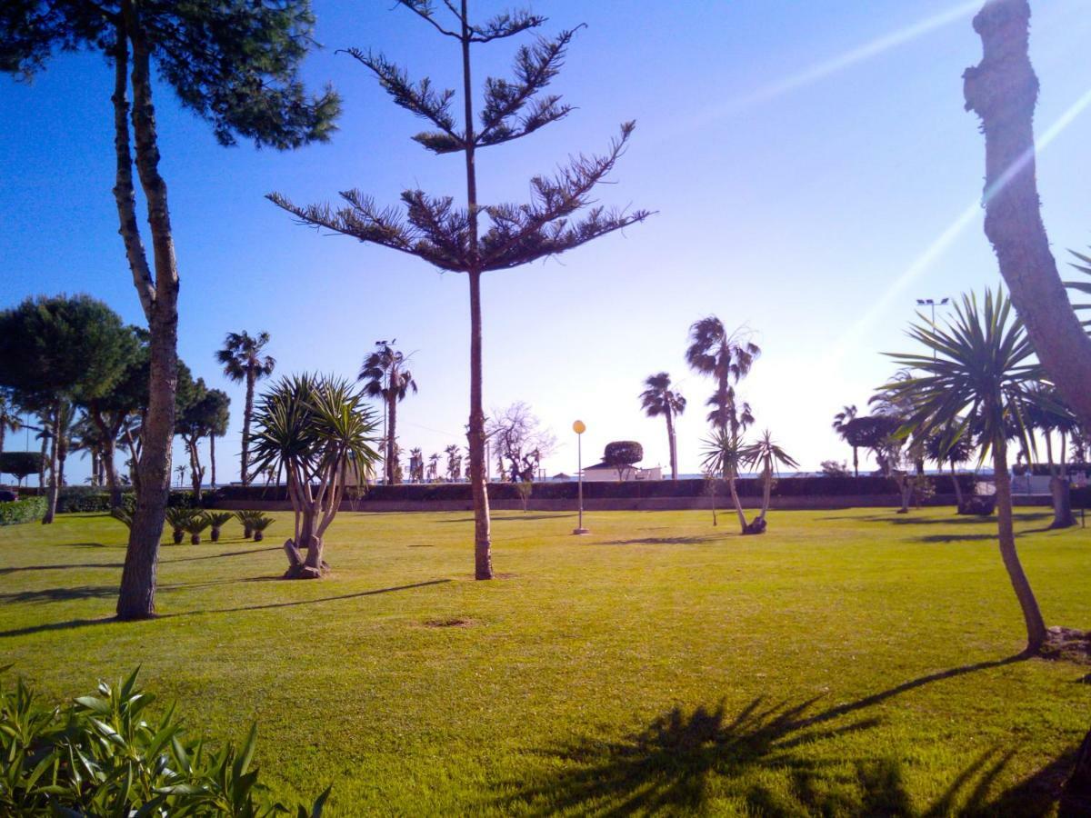 Playa La Cala In Front Of The Beach Free Parking Daire Málaga Dış mekan fotoğraf